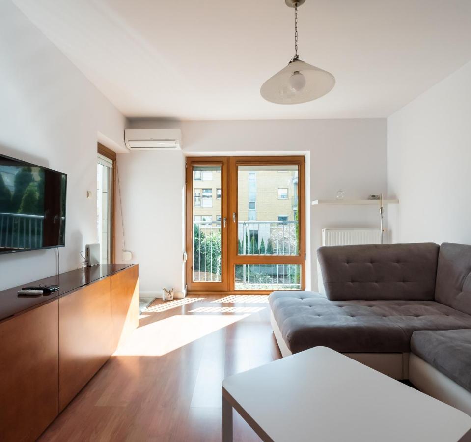 Pole Mokotowskie Spacious Apartment Warschau